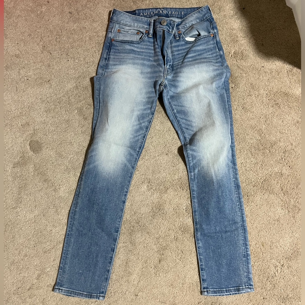American Eagle Men’s Light Wash Jeans